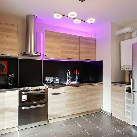 - Beautiful 7 People Apartment Honfleur